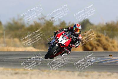 media/Jan-14-2024-SoCal Trackdays (Sun) [[2e55ec21a6]]/Turn 2 (1025am)/